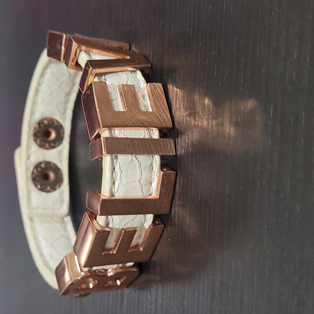 BCBG Generation bracelet